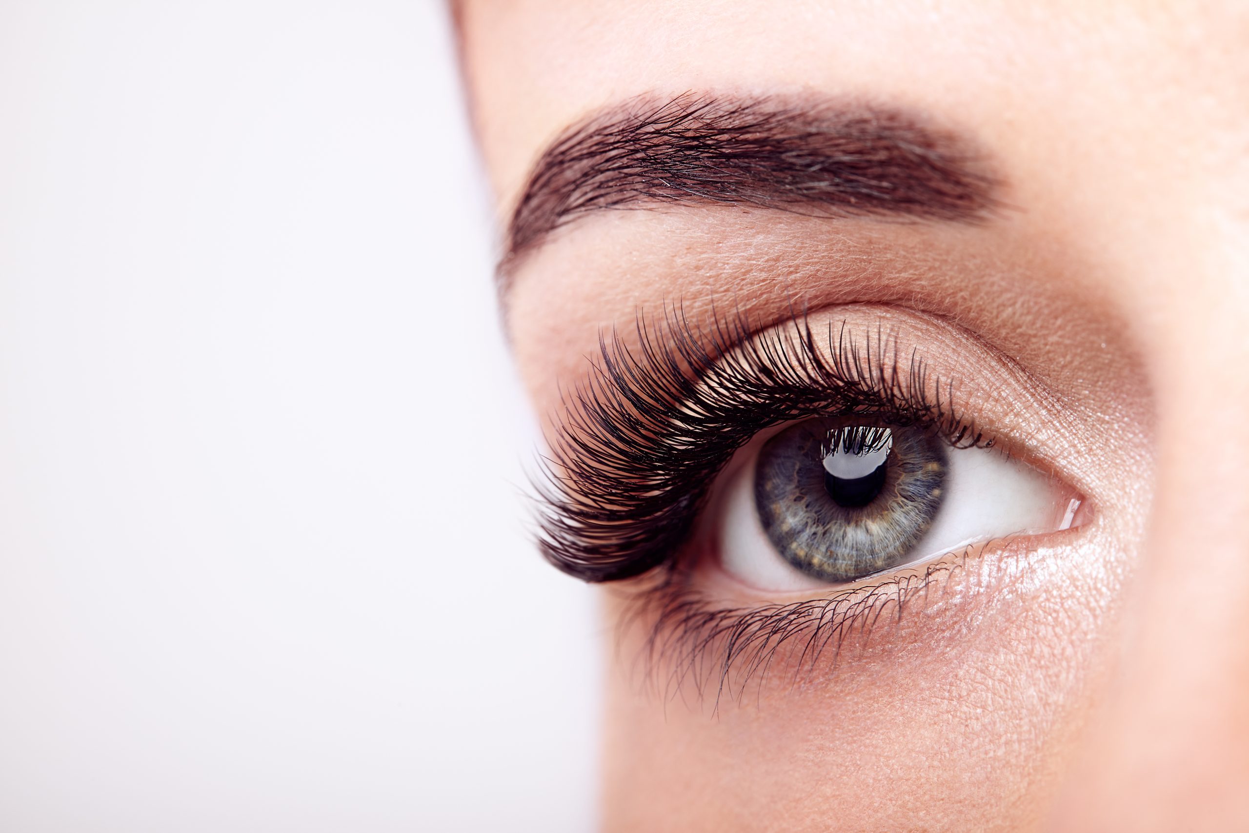 Lash Lift vs Lash Extensions