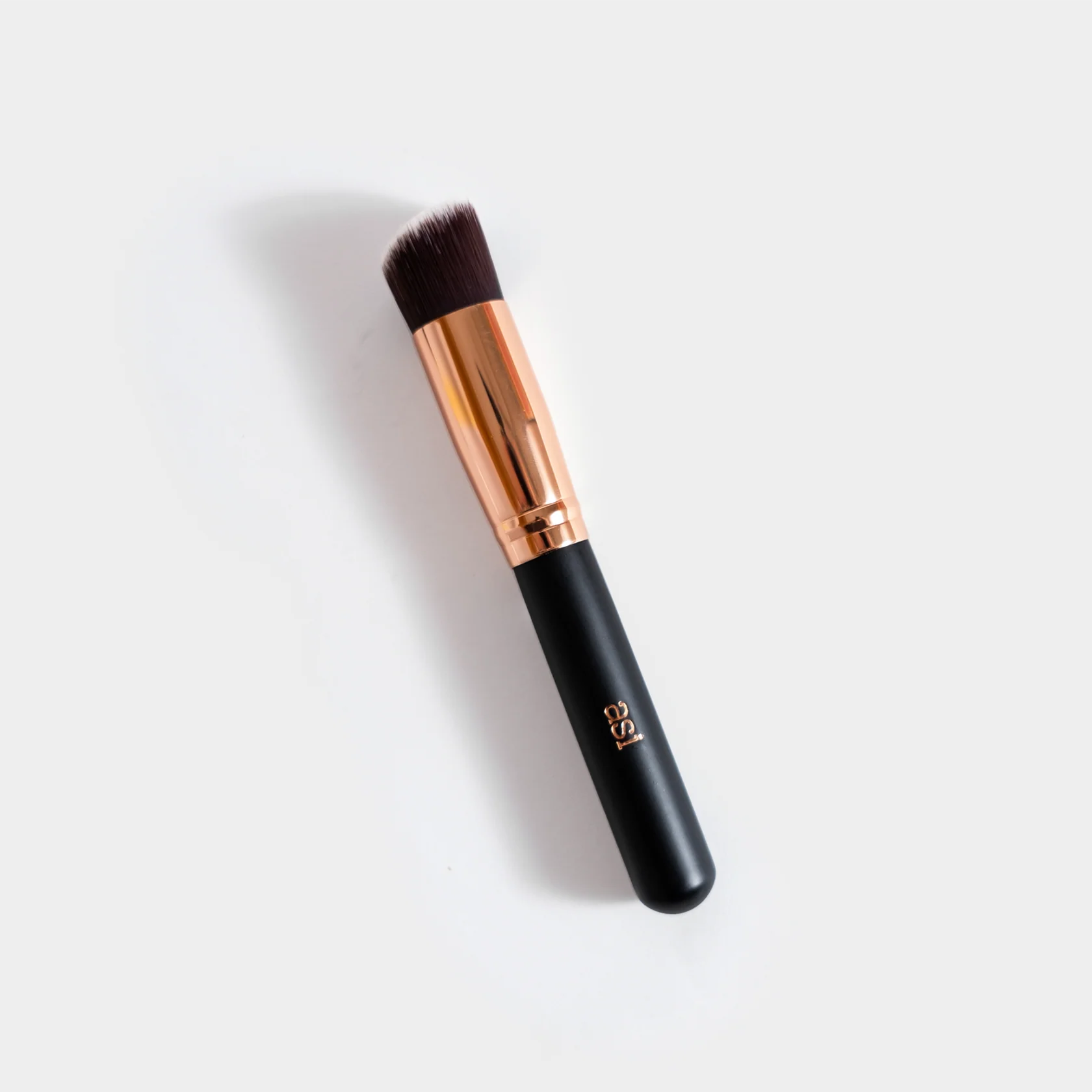 Angled Kabuki Brush